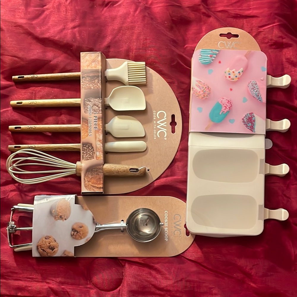 Cream Kitchen Utensil Set